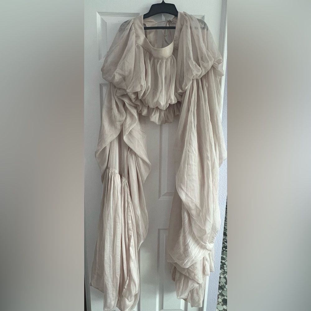AKIRA Statement Blouse - Flowy Long Sleeve Top - Small - Picture 7 of 8